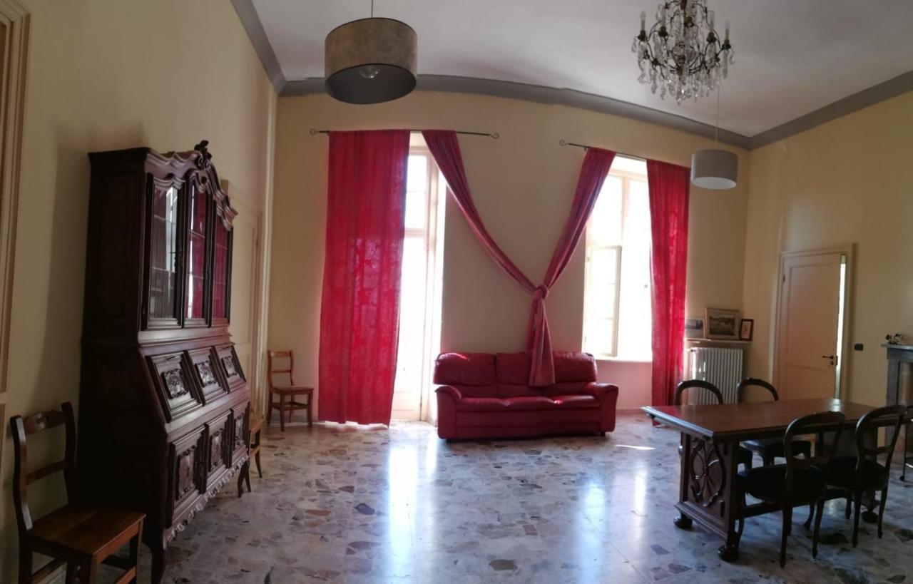 Bed and Breakfast Dimora Castello Dei Conti Trinità Exterior foto