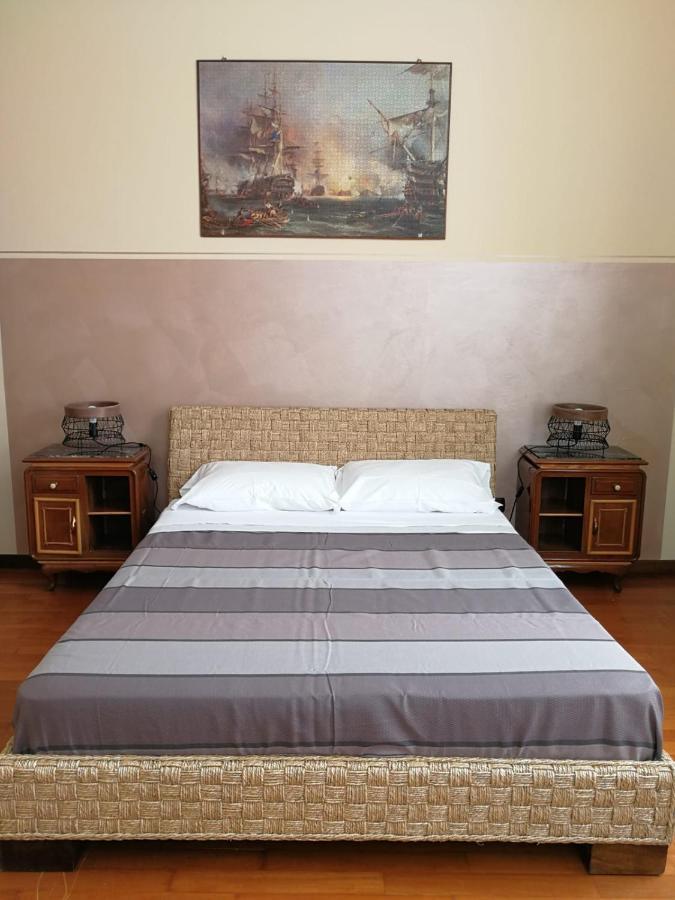 Bed and Breakfast Dimora Castello Dei Conti Trinità Exterior foto