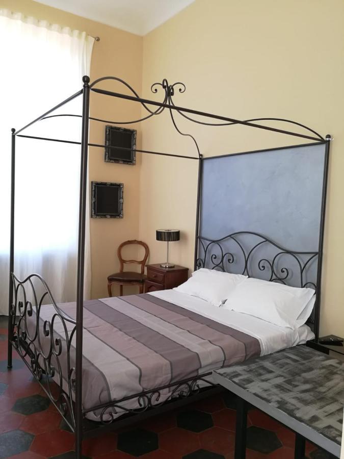 Bed and Breakfast Dimora Castello Dei Conti Trinità Exterior foto