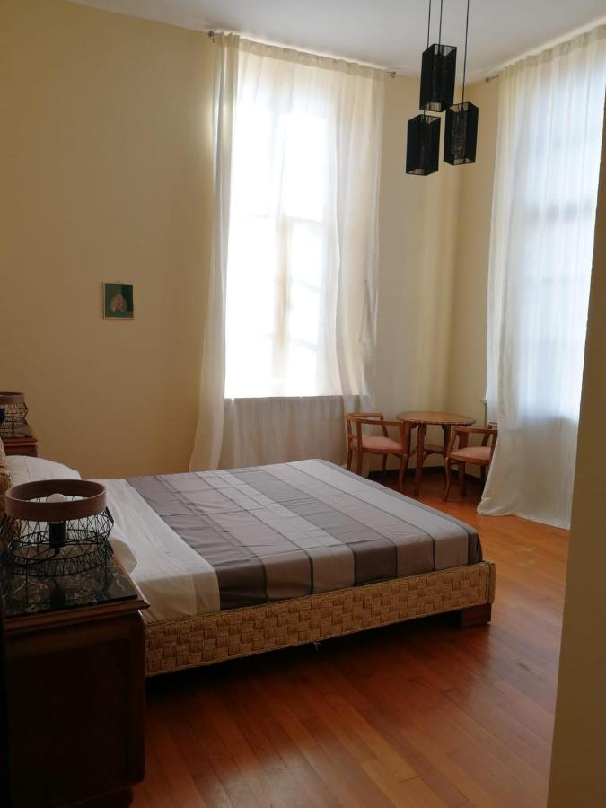 Bed and Breakfast Dimora Castello Dei Conti Trinità Exterior foto