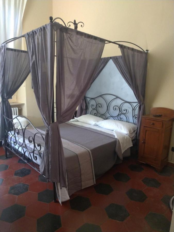 Bed and Breakfast Dimora Castello Dei Conti Trinità Exterior foto